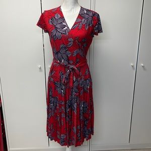 Maggie London, short sleeve dress, size 10 excellent condition